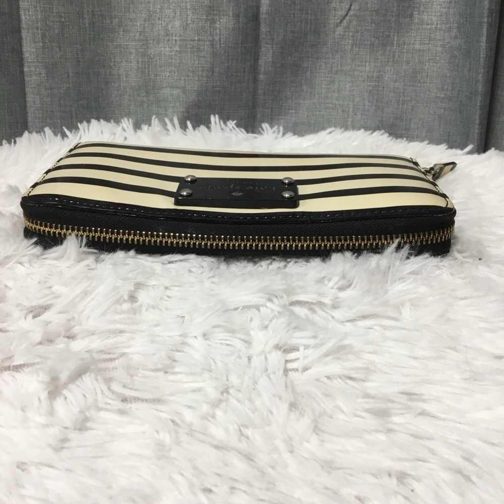 Kate Spade Wallet - Picture 3 of 4